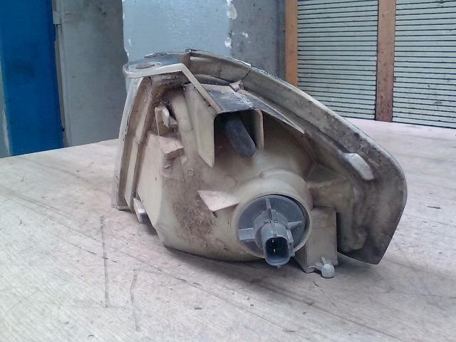 bontott MAZDA 323 Jobb első Irányjelző