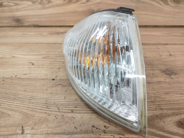 bontott MAZDA 323 Jobb első Irányjelző