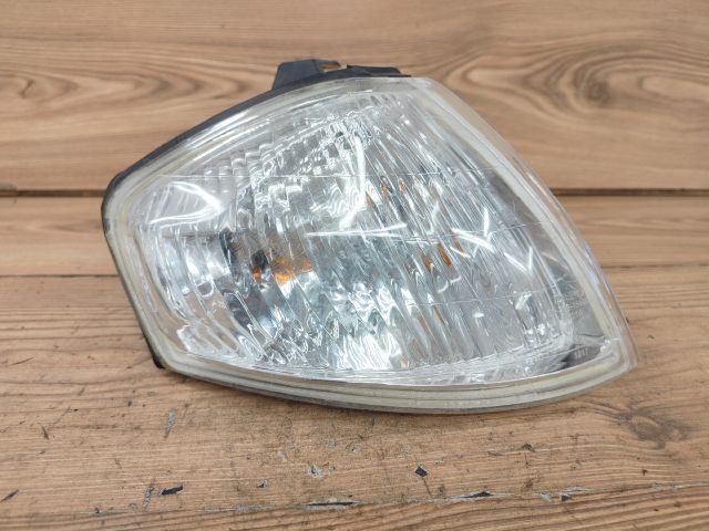 bontott MAZDA 323 Jobb első Irányjelző