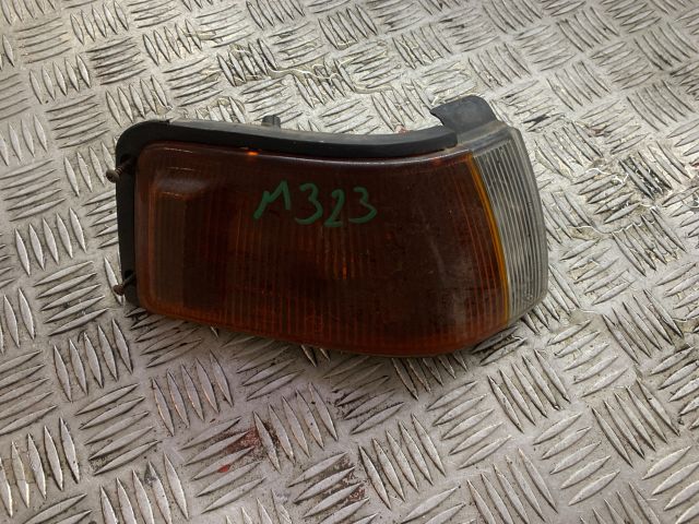 bontott MAZDA 323 Jobb első Irányjelző