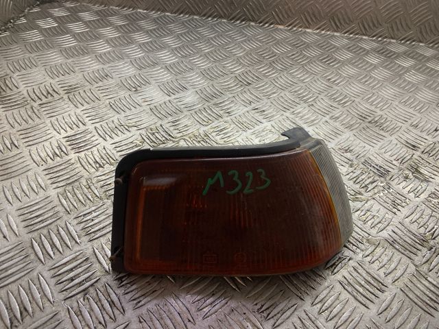 bontott MAZDA 323 Jobb első Irányjelző