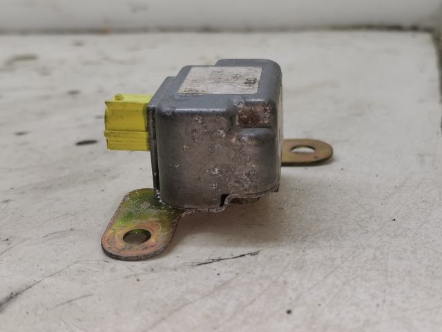 bontott MAZDA 323 Jobb első Oldal Ütközés Érzékelő