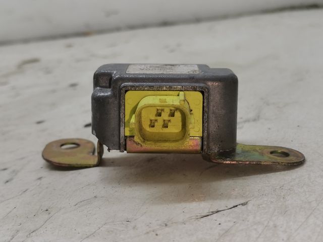 bontott MAZDA 323 Jobb első Oldal Ütközés Érzékelő