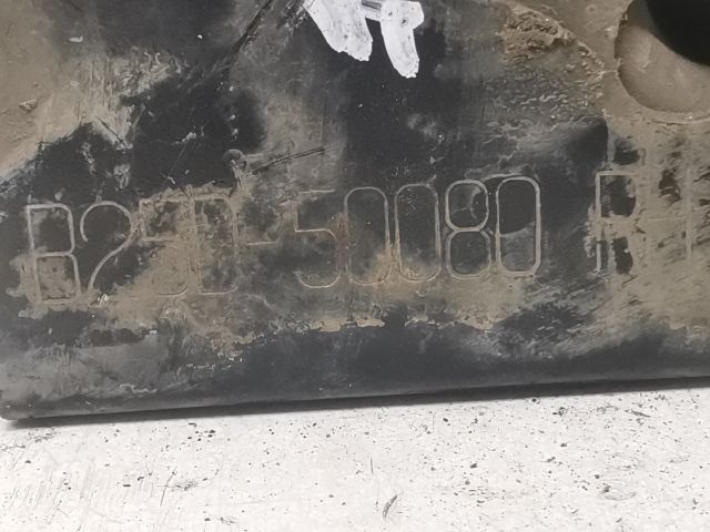 bontott MAZDA 323 Jobb első Ütközéscsillapító