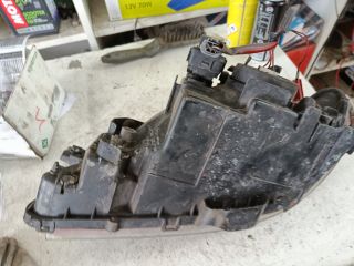 bontott MAZDA 323 Jobb Fényszóró