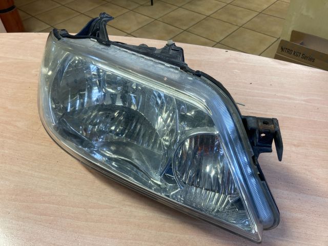bontott MAZDA 323 Jobb Fényszóró