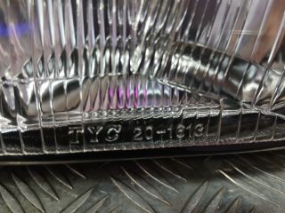 bontott MAZDA 323 Jobb Fényszóró