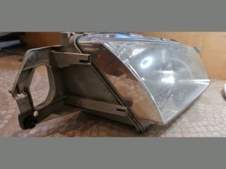 bontott MAZDA 323 Jobb Fényszóró