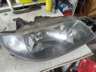 bontott MAZDA 323 Jobb Fényszóró