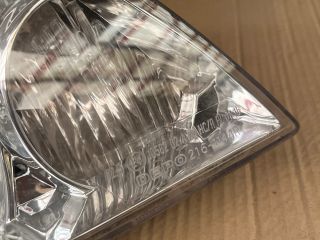 bontott MAZDA 323 Jobb Fényszóró