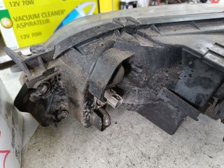 bontott MAZDA 323 Jobb Fényszóró