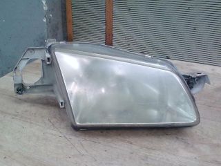 bontott MAZDA 323 Jobb Fényszóró