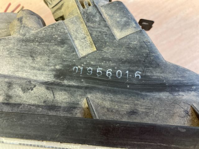 bontott MAZDA 323 Jobb Fényszóró