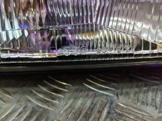 bontott MAZDA 323 Jobb Fényszóró