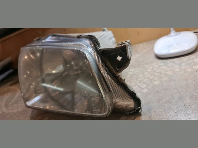 bontott MAZDA 323 Jobb Fényszóró