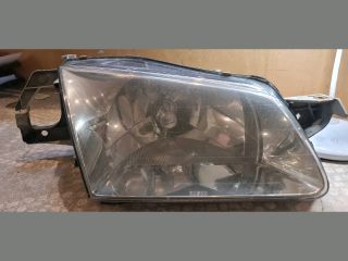 bontott MAZDA 323 Jobb Fényszóró