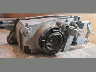 bontott MAZDA 323 Jobb Fényszóró