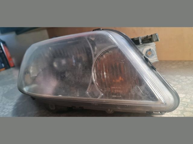 bontott MAZDA 323 Jobb Fényszóró