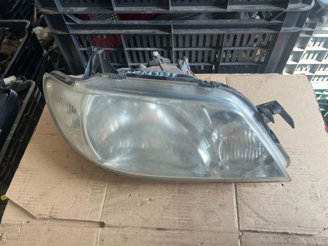 bontott MAZDA 323 Jobb Fényszóró