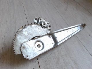 bontott MAZDA 323 Jobb hátsó Ablakemelő Szerkezet (Mechanikus)