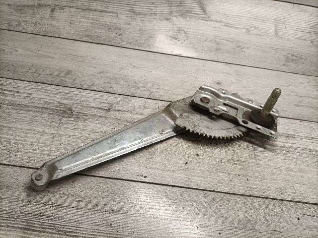 bontott MAZDA 323 Jobb hátsó Ablakemelő Szerkezet (Mechanikus)