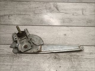 bontott MAZDA 323 Jobb hátsó Ablakemelő Szerkezet (Mechanikus)