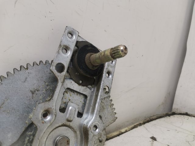 bontott MAZDA 323 Jobb hátsó Ablakemelő Szerkezet (Mechanikus)