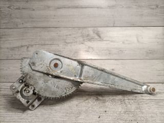 bontott MAZDA 323 Jobb hátsó Ablakemelő Szerkezet (Mechanikus)