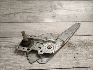 bontott MAZDA 323 Jobb hátsó Ablakemelő Szerkezet (Mechanikus)