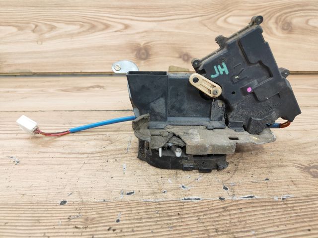 bontott MAZDA 323 Jobb hátsó Ajtózár