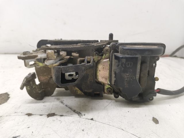 bontott MAZDA 323 Jobb hátsó Ajtózár