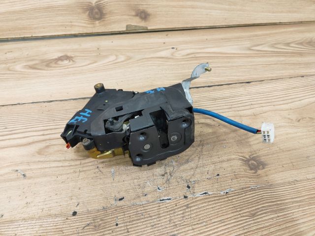 bontott MAZDA 323 Jobb hátsó Ajtózár