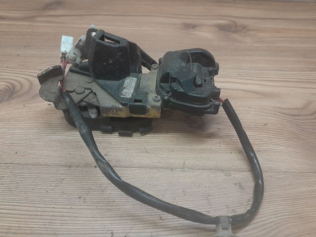 bontott MAZDA 323 Jobb hátsó Ajtózár