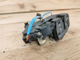 bontott MAZDA 323 Jobb hátsó Ajtózár