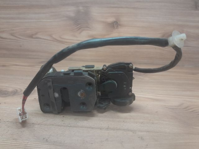 bontott MAZDA 323 Jobb hátsó Ajtózár