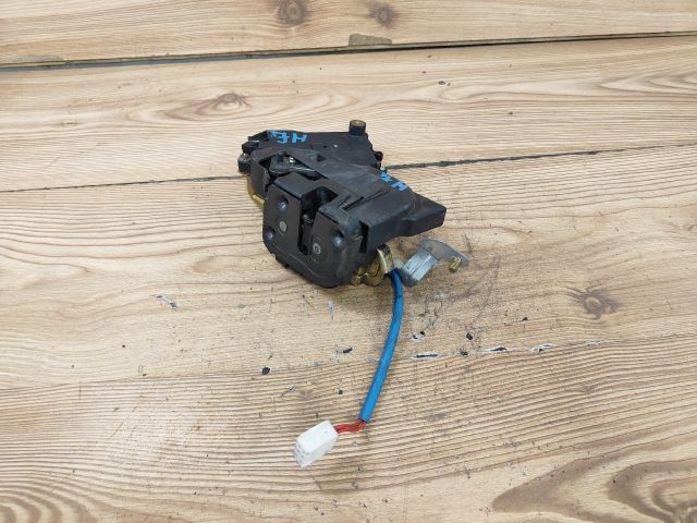 bontott MAZDA 323 Jobb hátsó Ajtózár