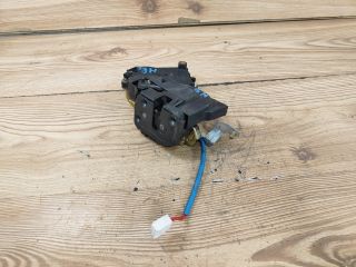 bontott MAZDA 323 Jobb hátsó Ajtózár