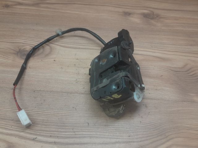 bontott MAZDA 323 Jobb hátsó Ajtózár