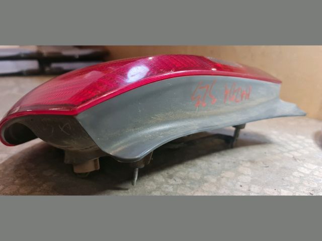 bontott MAZDA 323 Jobb Hátsó Lámpa