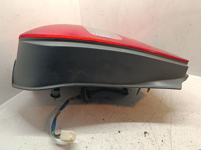 bontott MAZDA 323 Jobb Hátsó Lámpa