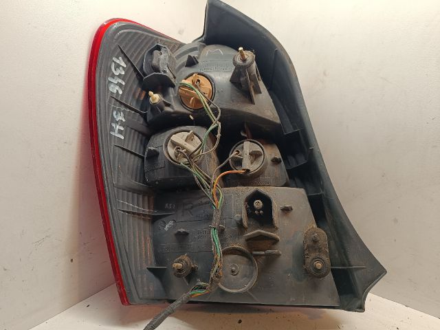 bontott MAZDA 323 Jobb Hátsó Lámpa