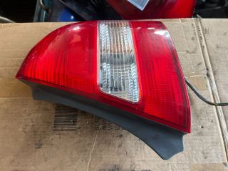 bontott MAZDA 323 Jobb Hátsó Lámpa