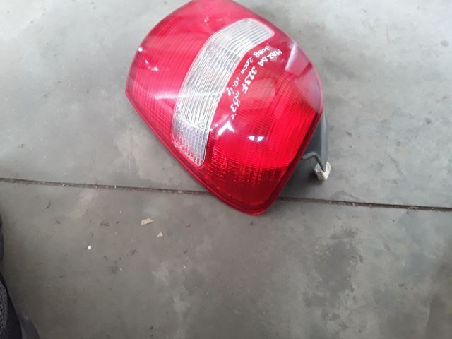 bontott MAZDA 323 Jobb Hátsó Lámpa