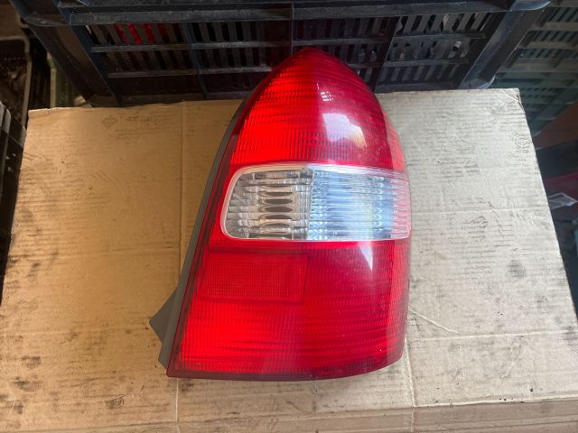 bontott MAZDA 323 Jobb Hátsó Lámpa