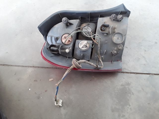 bontott MAZDA 323 Jobb Hátsó Lámpa