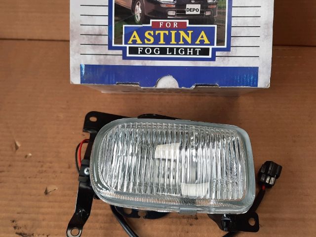 bontott MAZDA 323 Jobb Ködfényszóró