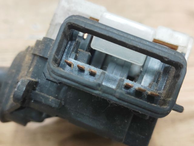 bontott MAZDA 323 Jobb Kormánykapcsoló Ablaktörlő