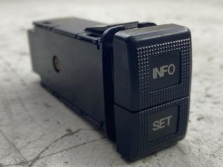 bontott MAZDA 323 Kapcsoló (Magában)