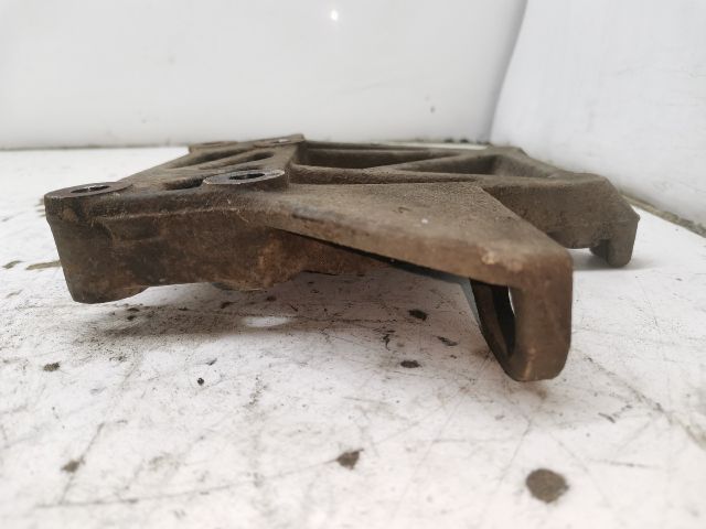 bontott MAZDA 323 Klíma Tartó Bak