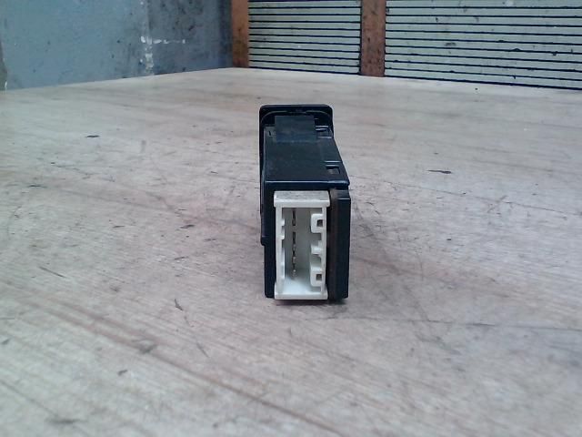 bontott MAZDA 323 Ködfényszóró (Pozíciófüggetlen)